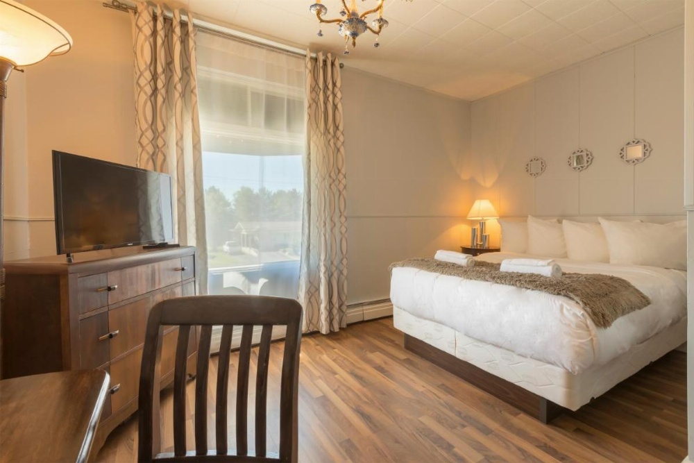 Room image 3